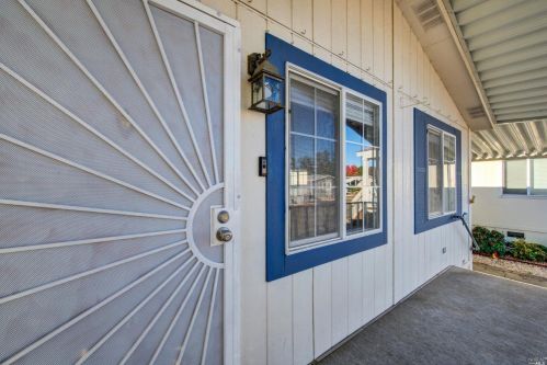 40 Lemon Tree Cir, Vacaville, CA 95687-3231