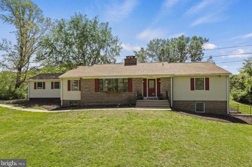 11701 Amkin Dr, Clifton, VA 20124-2122