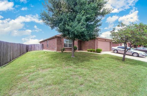 8409 Cactus Patch Way, Fort Worth, TX 76131-5390