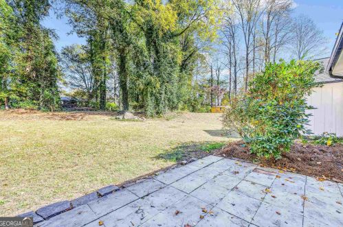543 Charing Cross Dr, Marietta GA  30066-2556 exterior