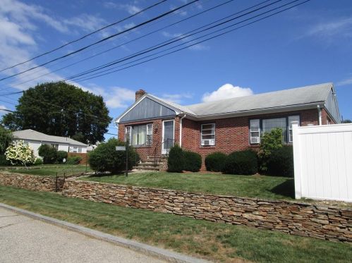 55 Oakwood Ave, Providence, RI 02909-5621