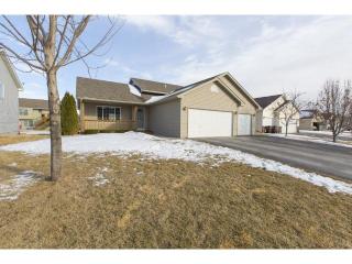 1230 Landings Ln, Minnetrista, MN 55388