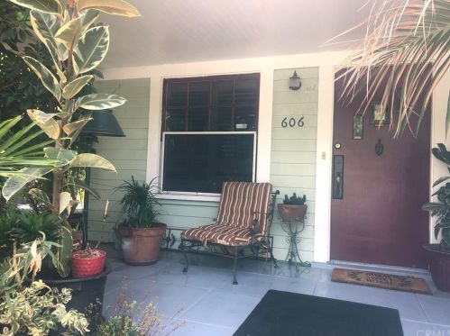 606 Woodbury Rd, Altadena, CA 91001-5411