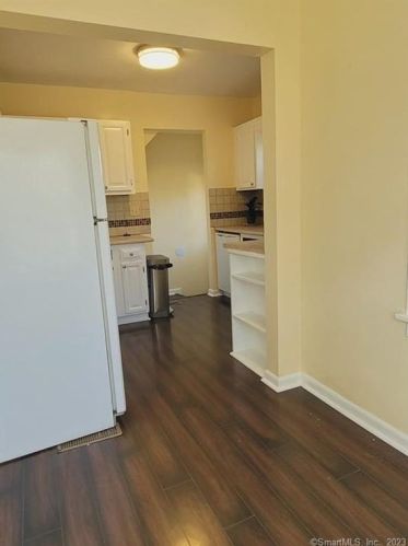 2101 Plank Rd, Cheshire CT  06410-1305 exterior