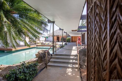 4383 Royal Pl, Honolulu HI  96816-4855 exterior