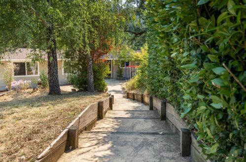 112 Oak Knoll Ct, Big Basin, CA 95006-9537
