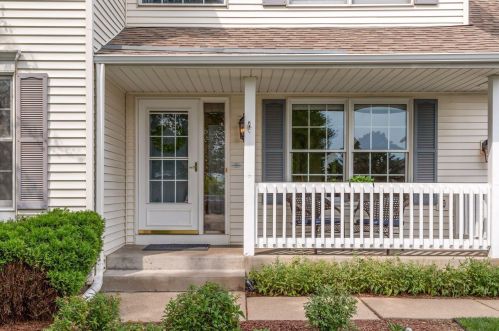 13896 Fallbrook Ct, Saint Paul, MN 55124-3302