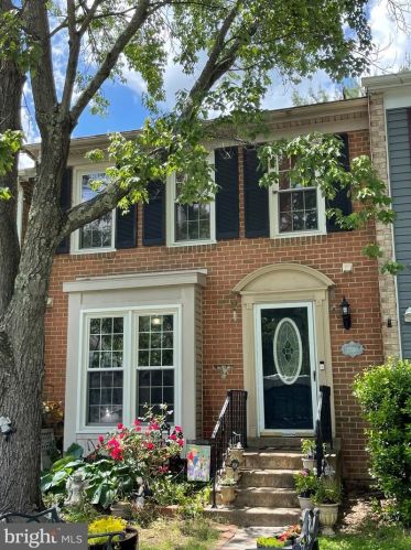 12080 Winona Dr, Woodbridge, VA 22192-1419