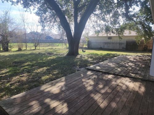 2905 Livingston Dr, Pearland, TX 77584-1111