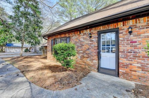 3936 Woodland Cir, Conyers GA  30013-3057 exterior