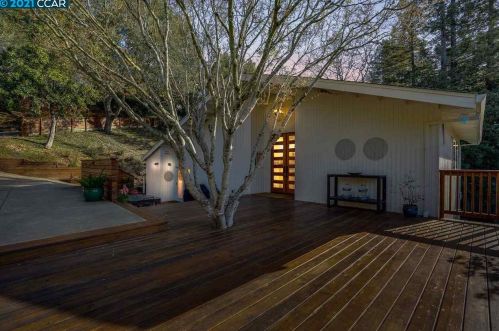 25 Dias Dorados, Orinda, CA 94563-1401