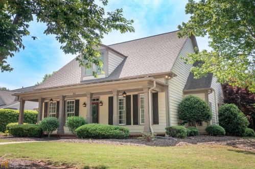 99 Pecan Cres, Newnan, GA 30265-3152