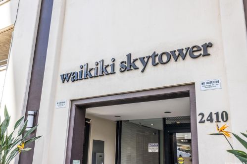 2410 Cleghorn St, Honolulu HI  96815-3148 exterior