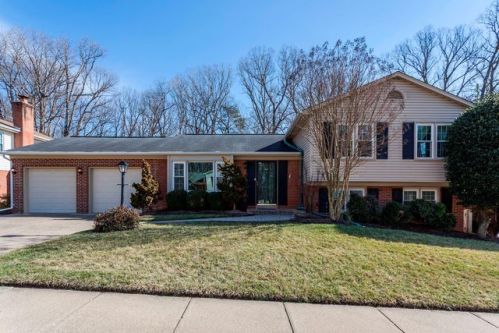 7841 Godolphin Dr, Springfield, VA 22153-3308