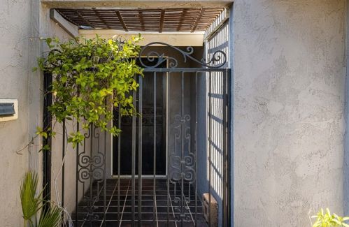 4141 Alderdale Ave, Anaheim CA  92807-2814 exterior