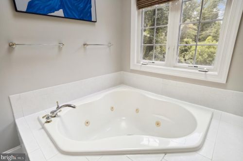 410 Old County Rd, Severna Park MD 21146-4655 exterior