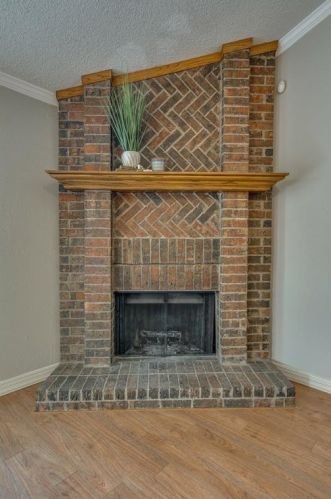 305 Trl Vw Ln, Garland TX  75043-5631 exterior