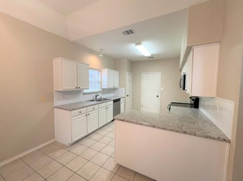 1308 Riley Dr, Carrollton TX  75007-1140 exterior