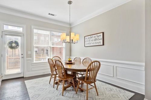 3619 Brookleigh Ln, Atlanta GA  30319-2206 exterior