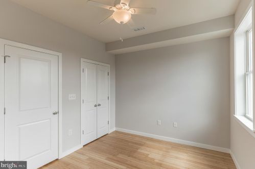 2033 4 St, Philadelphia PA 19122-1509 exterior