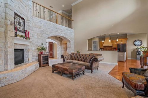 2011 Grn Wing, Granbury TX 76049-5576 exterior