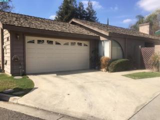 1718 Vine Ct, Visalia, CA 93292-7351