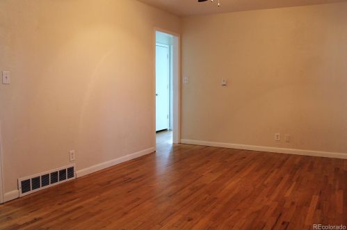 1360 Bridge St, Denver, CO 80601-1907