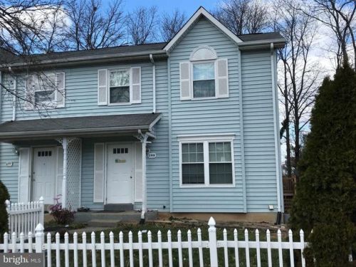 199 Meadows Ln, Leesburg, VA 20176-4467