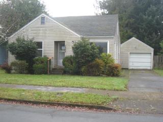 1555 E St, Springfield, OR 97477-4143