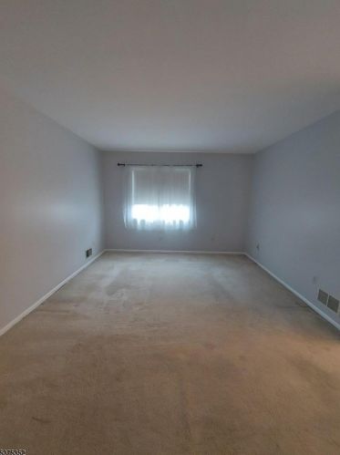 18 Malanga Ct, Scotch Plains NJ  07076-1642 exterior