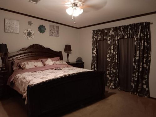 2645 Fairway Dr, Angleton TX 77515-7396 exterior