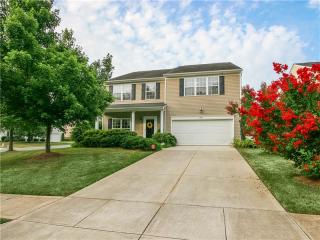 3805 Cameron Creek Dr, Matthews, NC 28105-6770