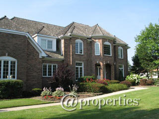 5701 Churchill Ln, Green Oaks, IL 60048-4295