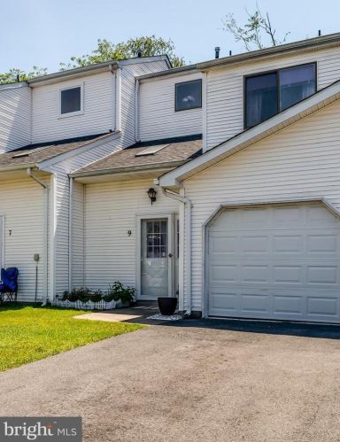 9 Marjoram Dr, Lumberton Township, NJ 08048-4214