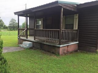 325 Horton Ln, Cleveland, TN 37323-8135