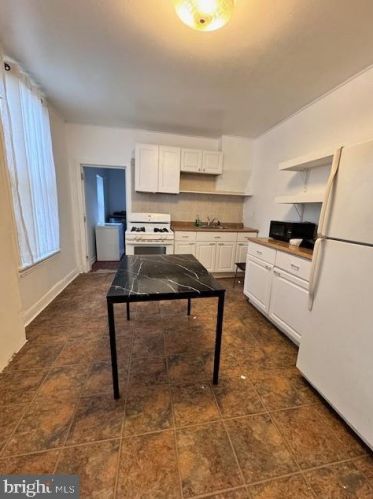 2503 6th St, Philadelphia PA  19133-2606 exterior