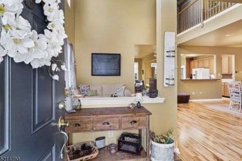 35 Wyckoff Way, Chester, NJ 07930-2474