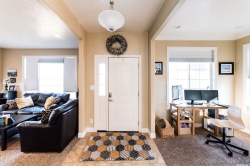 456 Cottage Ct, Providence UT 84332-4700 exterior