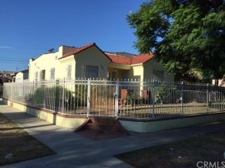 703 77th St, Los Angeles, CA 90001-2814