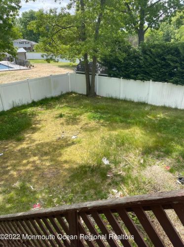 27 Pne Needle St, Wall Township NJ  07731-2647 exterior