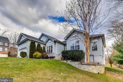 3363 Bannerwood Dr, Annandale, VA 22003-1220