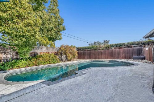 3707 Sheridan Ct, Concord CA  94518-1627 exterior