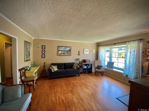 1048 Lemon Ave, Glendora, CA 91741-3615