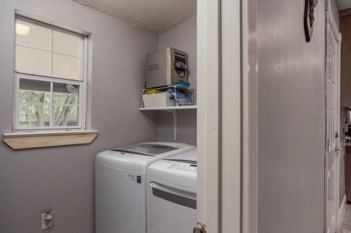 2810 Altman Dr, Irving TX  75062-4229 exterior