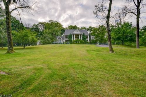 26 Chamberlain Rd, Flemington, NJ 08822-7158