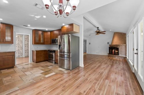 11905 Brookwood Rd, Austin TX  78750-2744 exterior