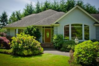 7092 Atwood Rd, Ferndale, WA 98248-9327