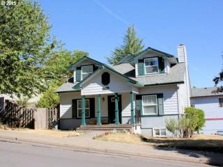 101 Park St, Gaston, OR 97119-7827