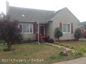 21 Penn Ave, Pittston PA  18643-2615 exterior