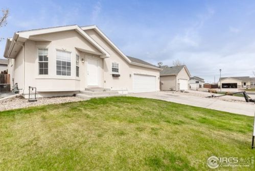 2805 40th Avenue Ct, Greeley, CO 80634-8359